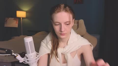 Snapshot of benty_bunny chatting on 10.15.25 Alice online show from 10.15.25