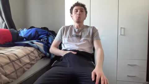 Snapshot of benwardle123 chatting on 02.28.25 READ MY BIO --- --- READ MY BIO online show from 02.28.25