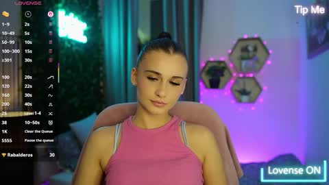 Snapshot of betty_greyy chatting on 09.28.25 Betty Grey online show from 09.28.25