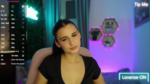 Snapshot of betty_greyy chatting on 10.03.25 Betty Grey online show from 10.03.25