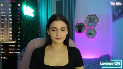 Snapshot of betty_greyy chatting on 10.05.25 Betty Grey online show from 10.05.25