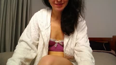 Snapshot of betty_sw chatting on 12.27.24 betty_sw online show from 12.27.24