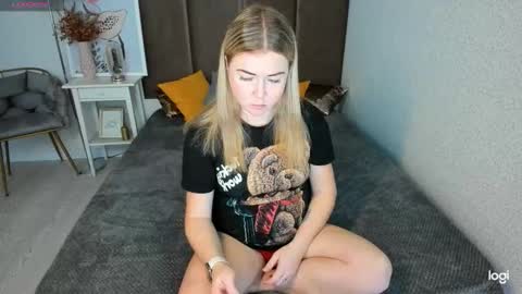 Mila Sweet online show from 11.14.25