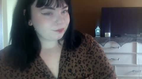 Snapshot of beverlybell chatting on 09.25.25 Beverly Bell online show from 09.25.25