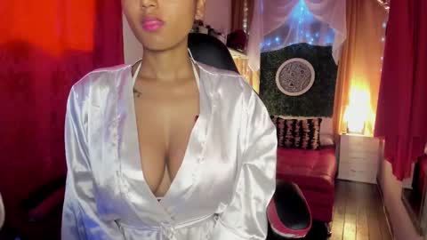 Snapshot of bianca_and_maxwell chatting on 02.10.25 bianca and maxwell online show from 02.10.25