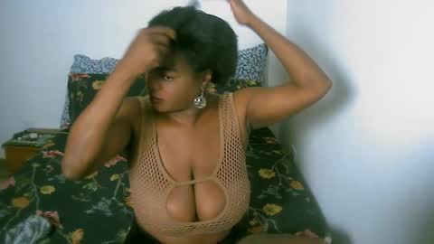 Snapshot of bianca_ebony chatting on 09.08.25 bianca ebony online show from 09.08.25