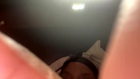 Snapshot of bibabiegirl chatting on 10.15.25 bibabiegirl online show from 10.15.25