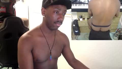 BicepsandFrot online show from 03.03.25