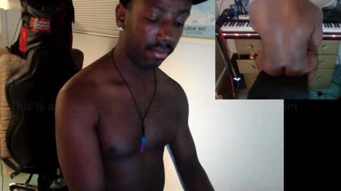 BicepsandFrot online show from 03.08.25