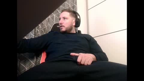 Snapshot of big_sele chatting on 12.17.24 bigbroly88 online show from 12.17.24