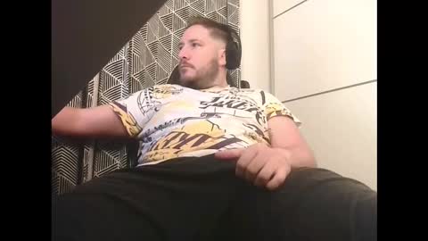 Snapshot of big_sele chatting on 11.09.25 bigbroly88 online show from 11.09.25