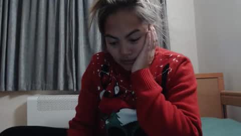 Snapshot of bigassasian18 chatting on 12.01.25 bigassasian18 online show from 12.01.25