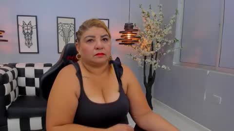 BigAssMaturee online show from 11.28.25