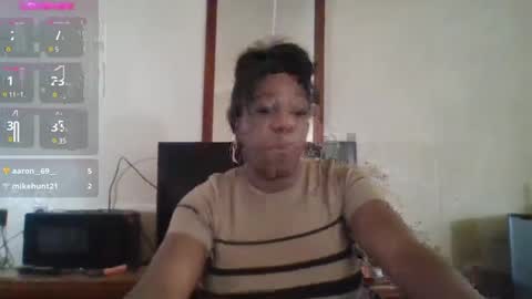 Snapshot of bigboobs_bouncin chatting on 12.27.24 Ashley online show from 12.27.24