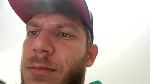 Snapshot of bigcaramel18 chatting on 10.12.25 bigcaramel18 online show from 10.12.25