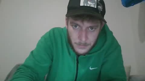 Snapshot of bigcaramel18 chatting on 10.19.25 bigcaramel18 online show from 10.19.25