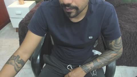 Snapshot of bigcock_hair chatting on 09.13.25 bigcock_hair online show from 09.13.25