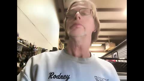 Snapshot of bigelectricrod chatting on 12.27.24 bigelectricrod online show from 12.27.24