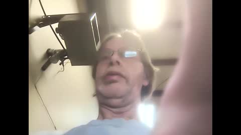 Snapshot of bigelectricrod chatting on 02.25.25 bigelectricrod online show from 02.25.25