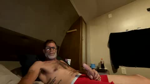 Snapshot of biggcock27 chatting on 09.27.25 biggcock27 online show from 09.27.25