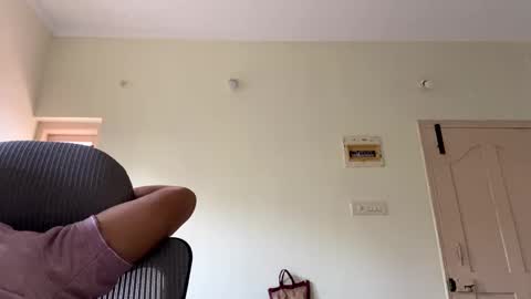 bighandsomesatisfy online show from 12.30.24