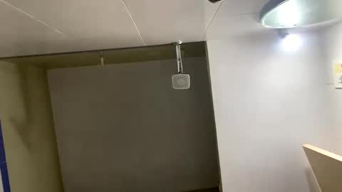 Snapshot of bighandsomesatisfy chatting on 02.22.25 bighandsomesatisfy online show from 02.22.25