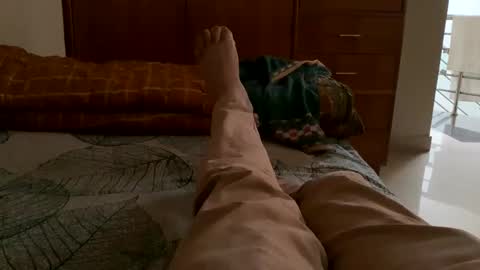 bighandsomesatisfy online show from 03.04.25