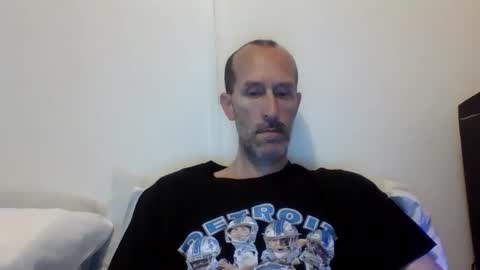 Snapshot of bighugemouthful chatting on 09.20.25 Chaz online show from 09.20.25