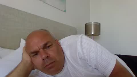 Snapshot of bigmeatman67 chatting on 10.31.25 bigmeatman67 online show from 10.31.25