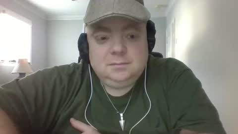 Snapshot of bigred_nyc chatting on 01.27.25 Big Red online show from 01.27.25
