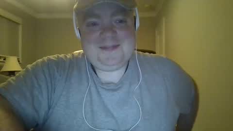 Snapshot of bigred_nyc chatting on 02.04.25 Big Red online show from 02.04.25