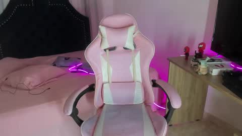 ISABELLA online show from 09.25.25