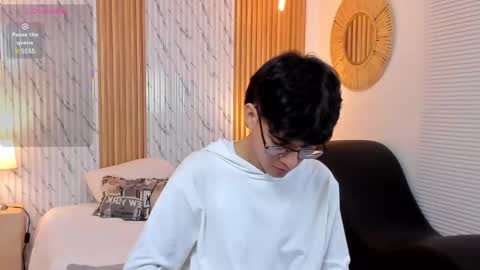 Snapshot of billie_jr chatting on 02.20.25 Billie online show from 02.20.25