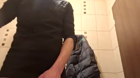 Snapshot of bisexdadd chatting on 12.23.24 bisexdadd online show from 12.23.24