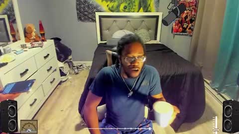 Plant Base Streamers From Pennsylvania online show from 01.08.25