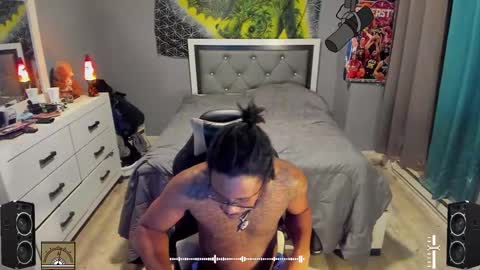 Plant Base Streamers From Pennsylvania online show from 01.11.25