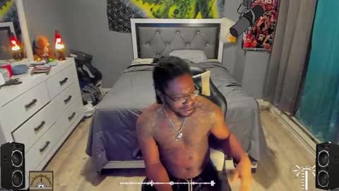 Plant Base Streamers From Pennsylvania online show from 01.14.25