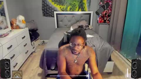 Plant Base Streamers From Pennsylvania online show from 01.19.25