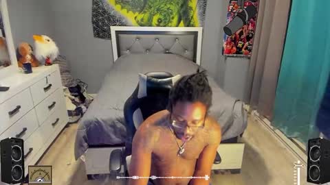 Plant Base Streamers From Pennsylvania online show from 01.26.25