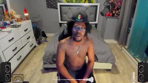 Plant Base Streamers From Pennsylvania online show from 02.10.25