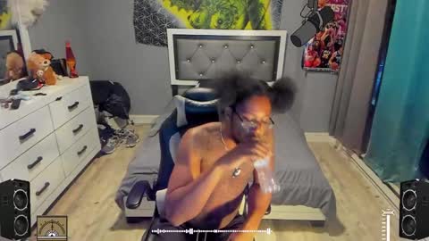 Plant Base Streamers From Pennsylvania online show from 03.05.25