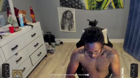 Plant Base Streamers From Pennsylvania online show from 09.18.25