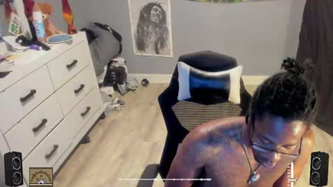 Plant Base Streamers From Pennsylvania online show from 09.21.25