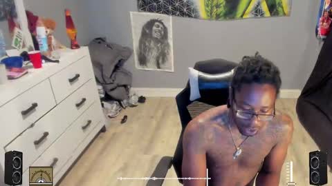 Plant Base Streamers From Pennsylvania online show from 09.21.25