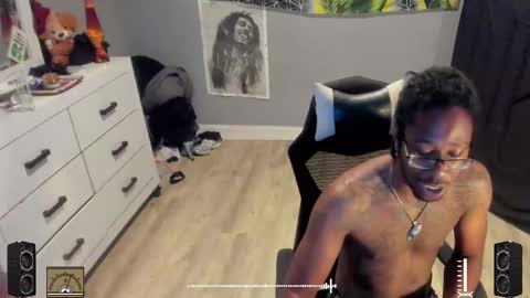 Plant Base Streamers From Pennsylvania online show from 09.24.25