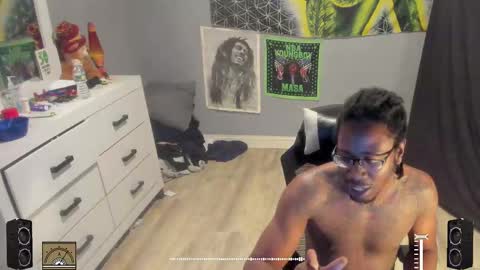 Plant Base Streamers From Pennsylvania online show from 10.10.25