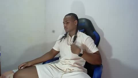 Snapshot of black_dicck chatting on 09.13.25 tu morenito online show from 09.13.25
