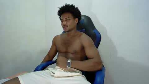 Snapshot of black_dicck chatting on 09.26.25 tu morenito online show from 09.26.25
