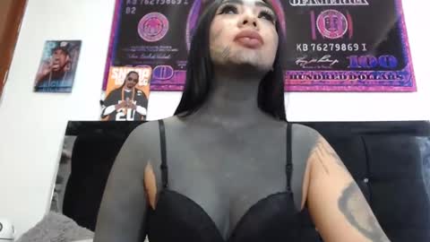 Snapshot of black_eyestattoo chatting on 01.13.25 karenth soto online show from 01.13.25