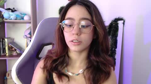 Snapshot of blairvicent chatting on 12.27.24 online show from 12.27.24